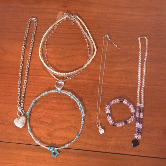 Jewelry - Picture 1 of 6